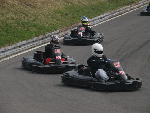 go kart rennen fahren go kart rennen fahren